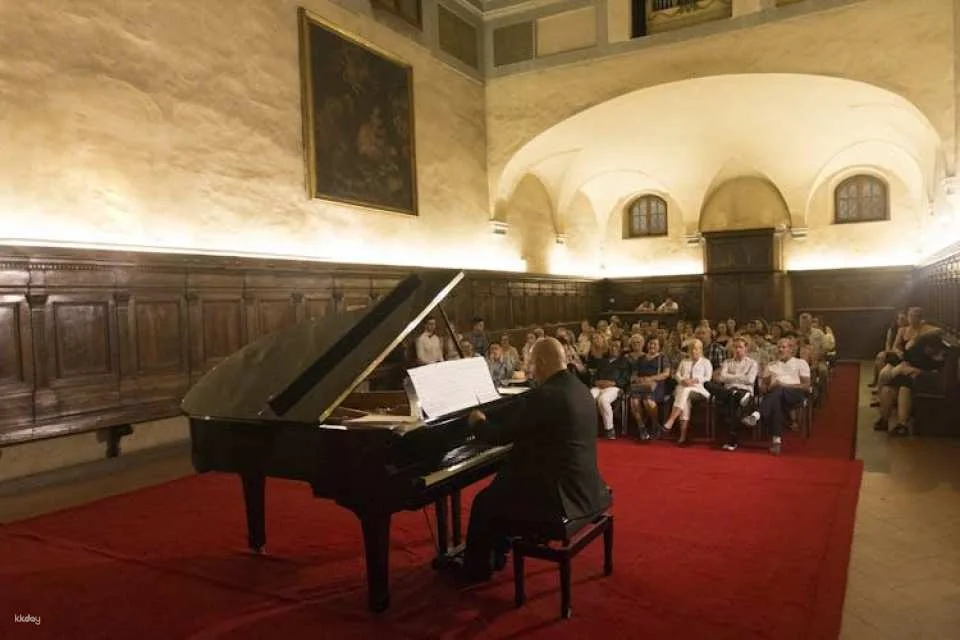 Italian opera concert in the Church of Santa Monaca in Florence