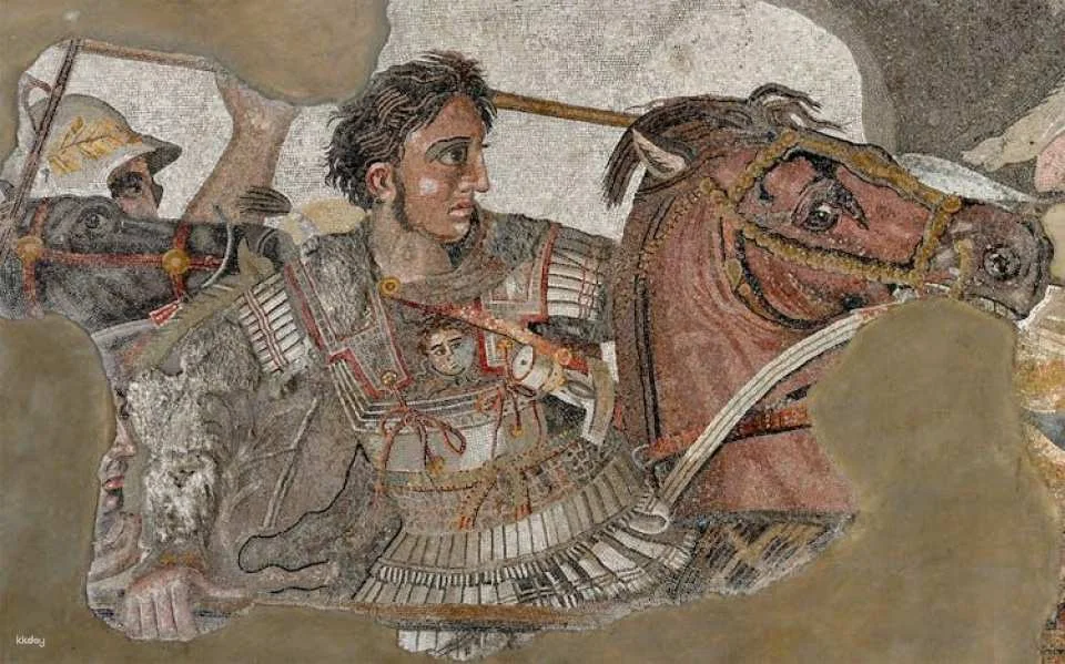 Guided Tour of the National Archaeological Museum of Naples with an archaeologist