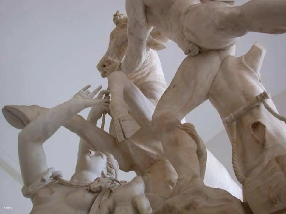 Guided Tour of the National Archaeological Museum of Naples with an archaeologist