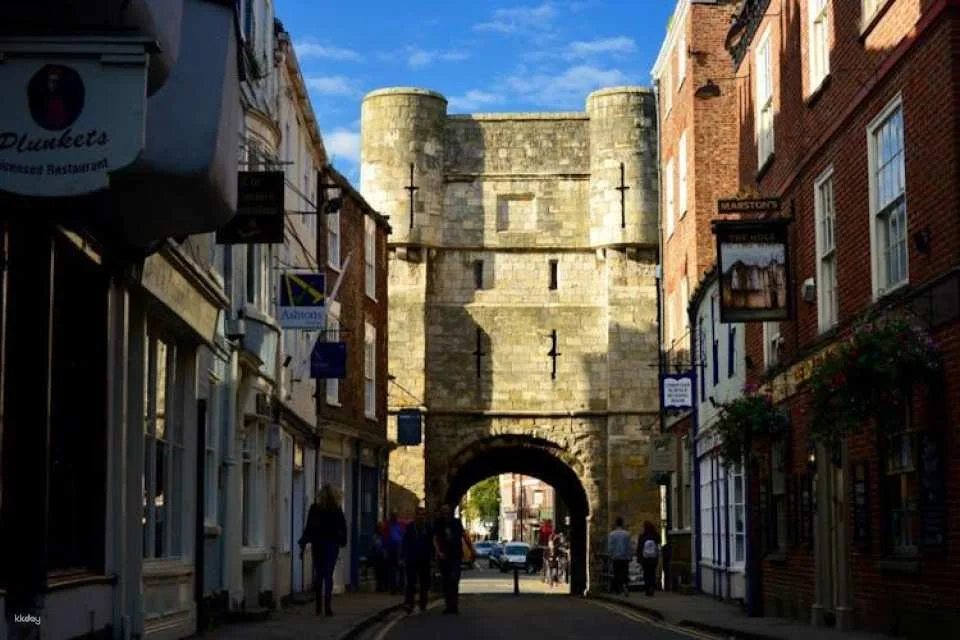 Best of York small group walking tour