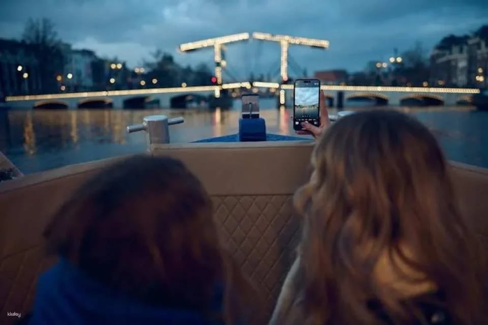 Amsterdam Light Festival cruise with open bar