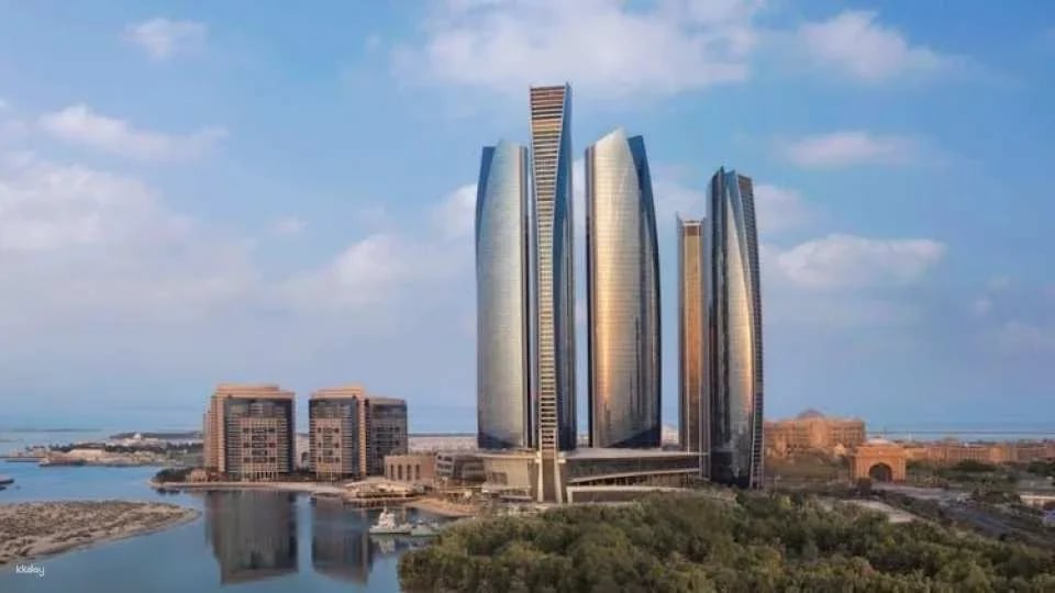 Abu Dhabi's heritage full-day guided tour from Dubai
