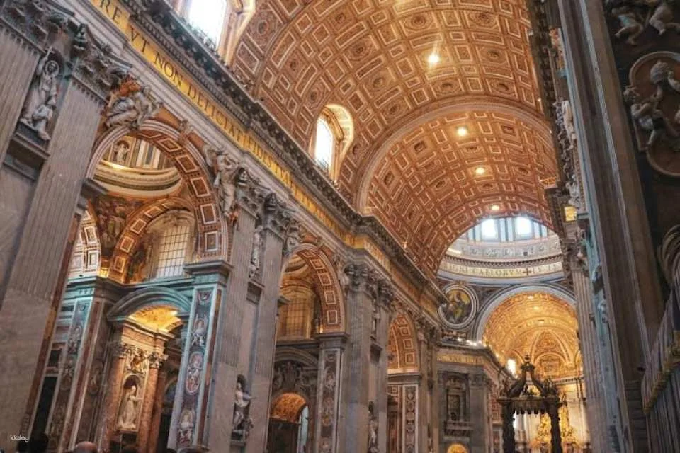 60-minute self-guided audio tour of St. Peter's Basilica