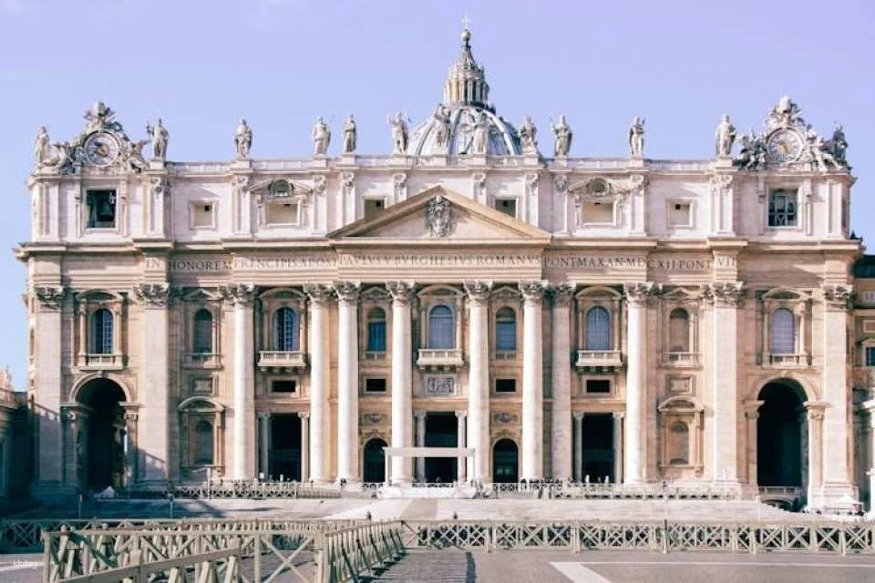 60-minute self-guided audio tour of St. Peter's Basilica