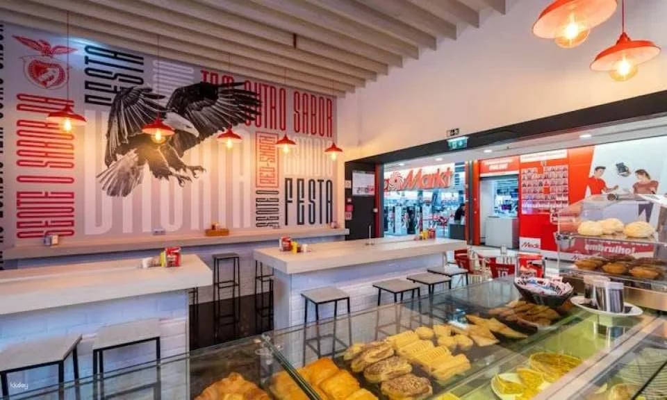 SL Benfica Stadium and Cosme Damião Museum tour with light meal
