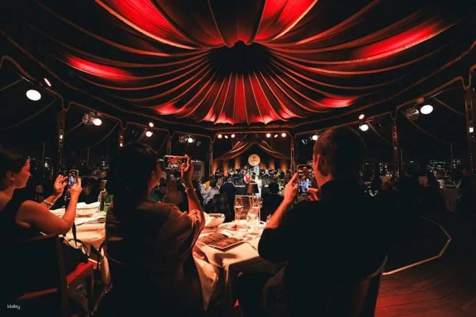 Strauss Dinner Show