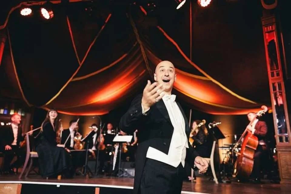 Strauss Dinner Show