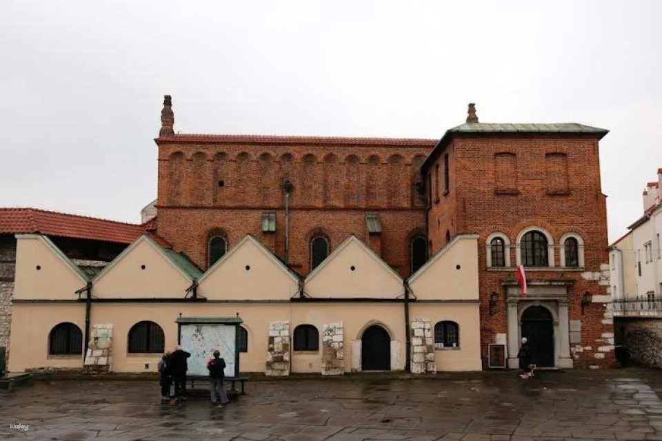 Schindler story walking tour through Kazimierz and the ghetto