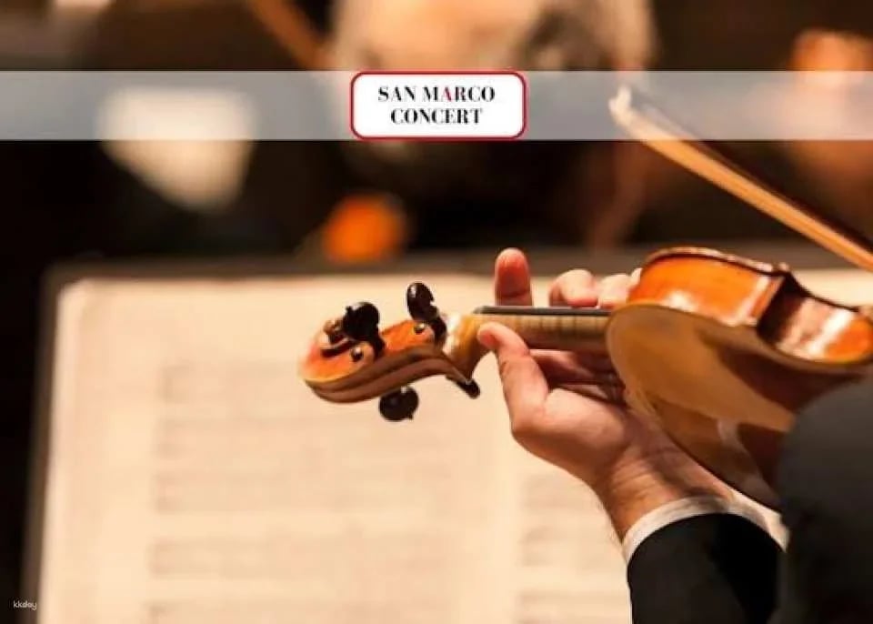 Opera Concert in St. Mark's Square by Collegium Ducale