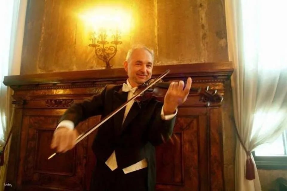 Opera Concert in St. Mark's Square by Collegium Ducale