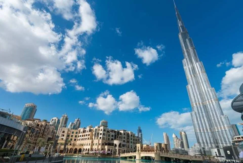 Burj khalifa ticket with one way private transfer