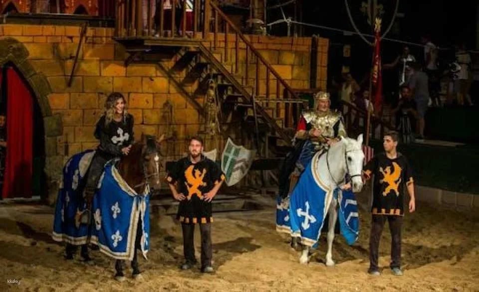 Dinner with Robin Hood themed show at Desafío Medieval