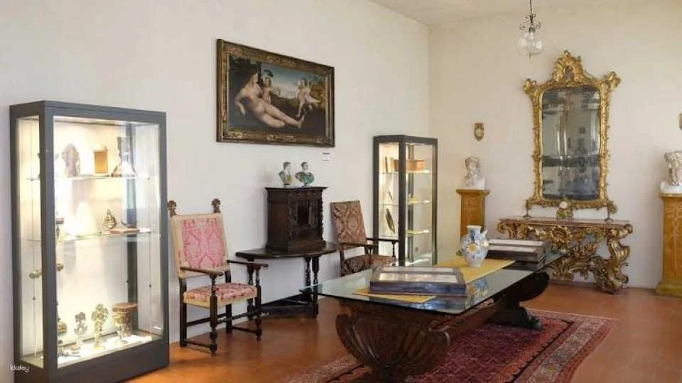 Musei Arezzo Pass B and Arezzo Guided Walking Tour Bundle