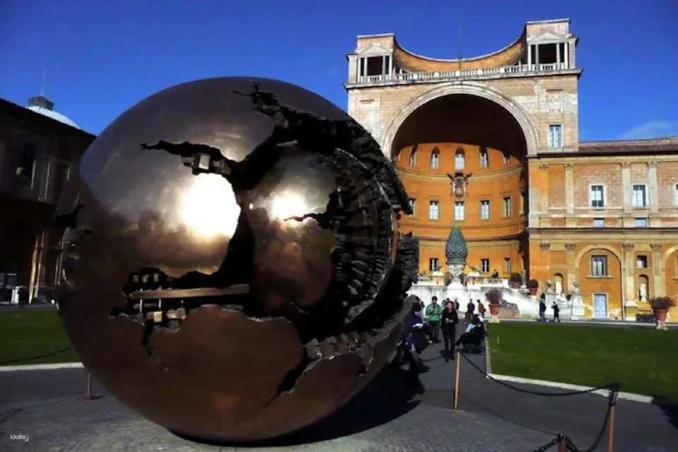 3-hour guided tour in the Vatican Museums and St Peter's Basilica