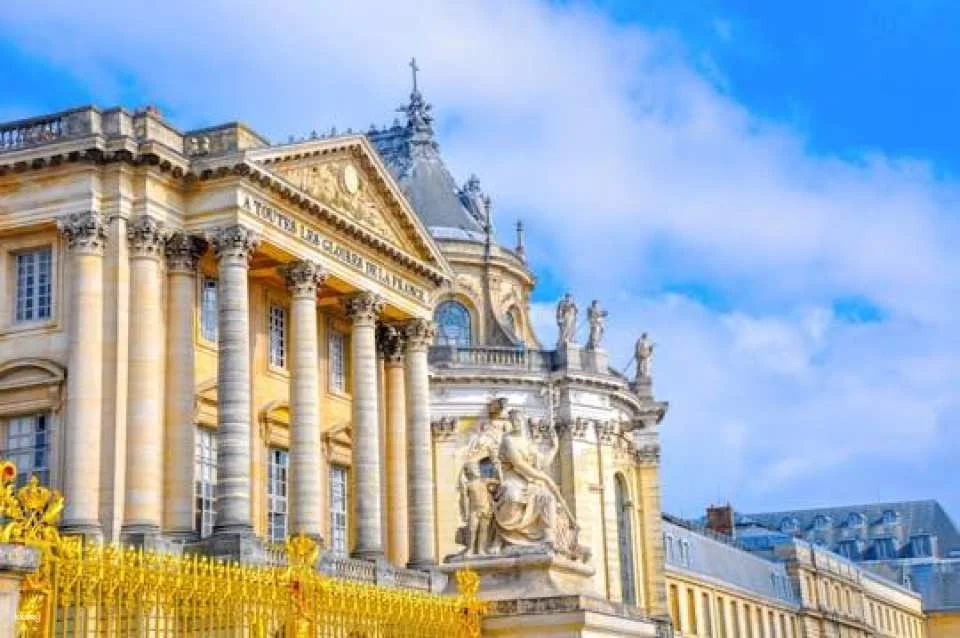 Versailles Palace guided visit from Paris and optional Gardens (608880)