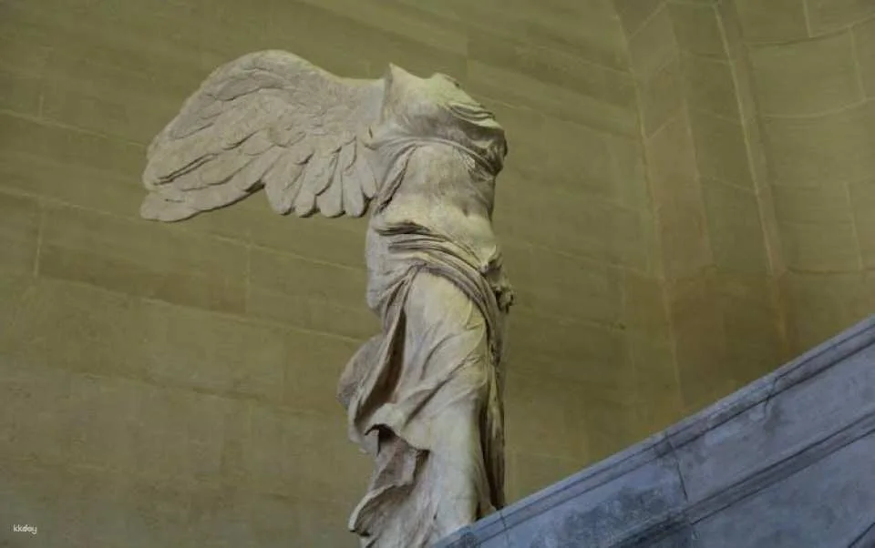 Louvre guided tour with priority entry and audio guide