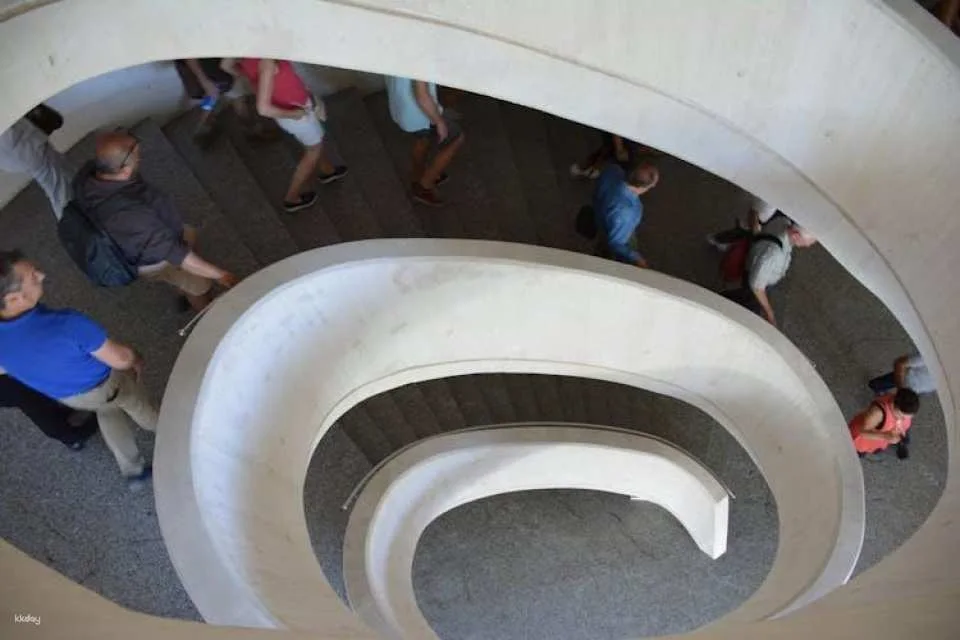 Palau de les Arts Reina Sofía guided tour