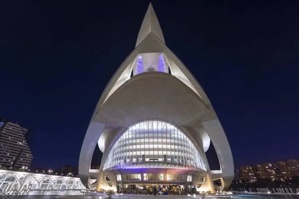 Palau de les Arts Reina Sofía guided tour