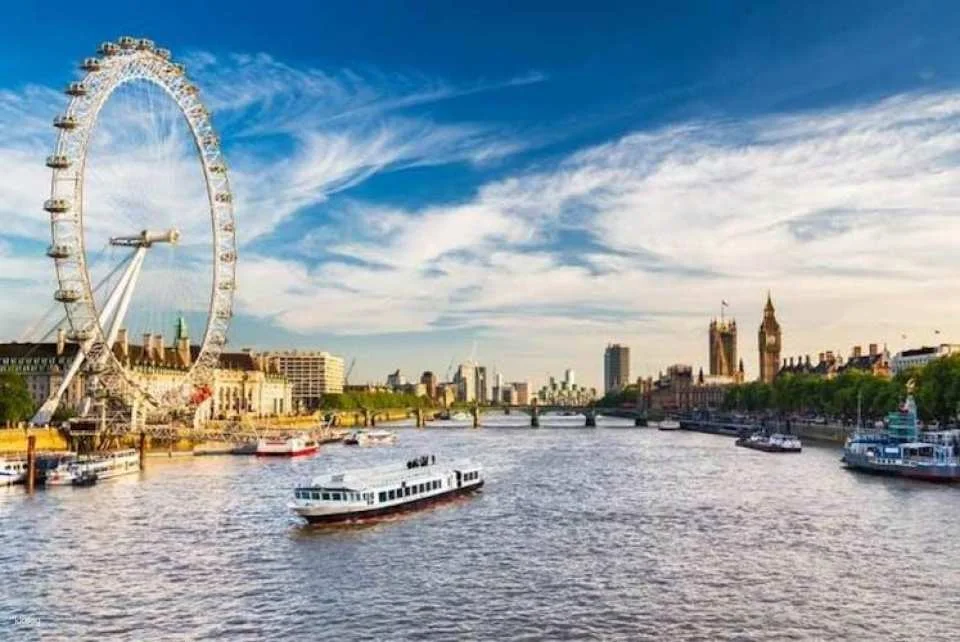 Thames River Cruise and Westminster Walking Tour