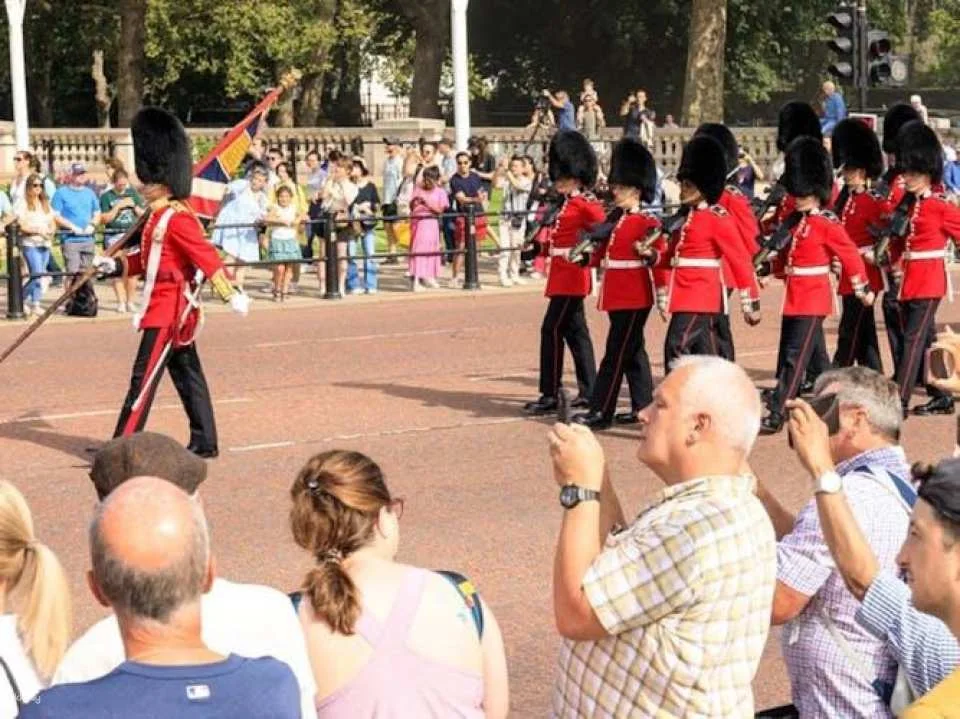 Thames River Cruise and Westminster Walking Tour