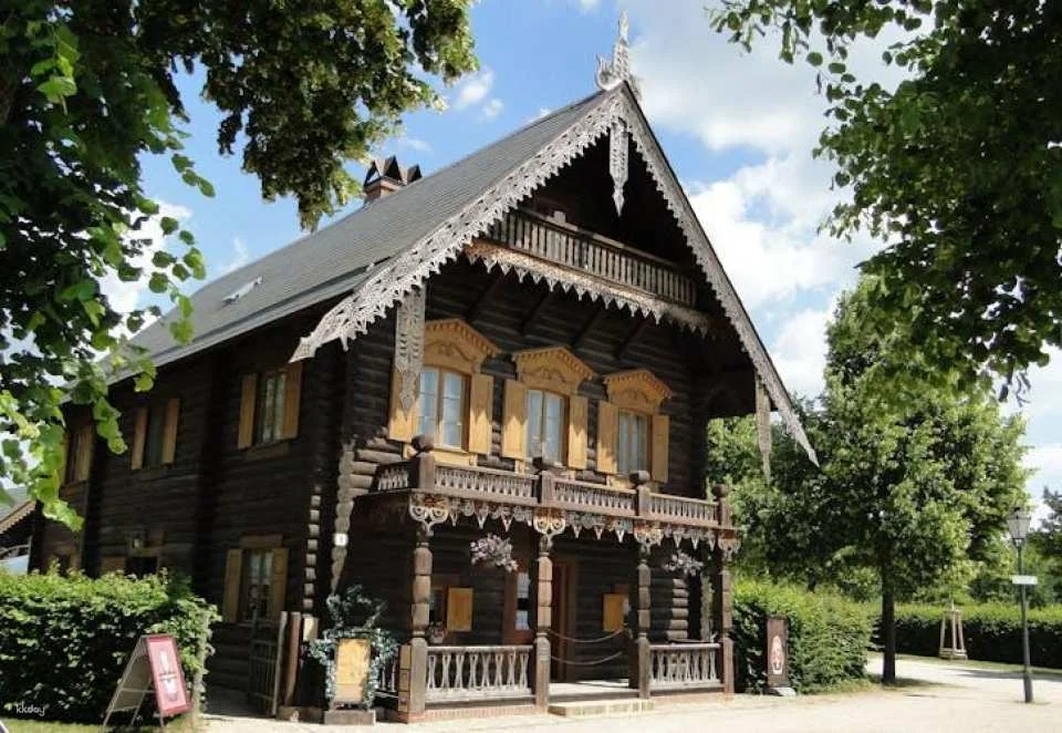 City tour of Potsdam and guided tour of Sanssouci Palace from Berlin