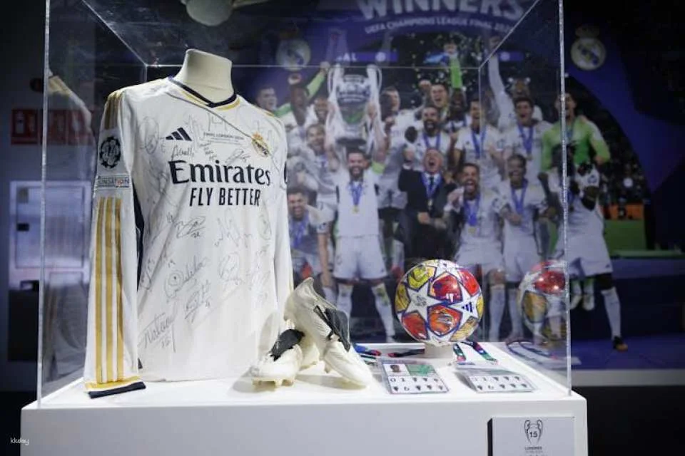 Real Madrid Bernabeu Stadium tour and gourmet tasting