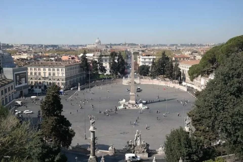 Rome piazzas and fountains sunset guided tour with aperitivo