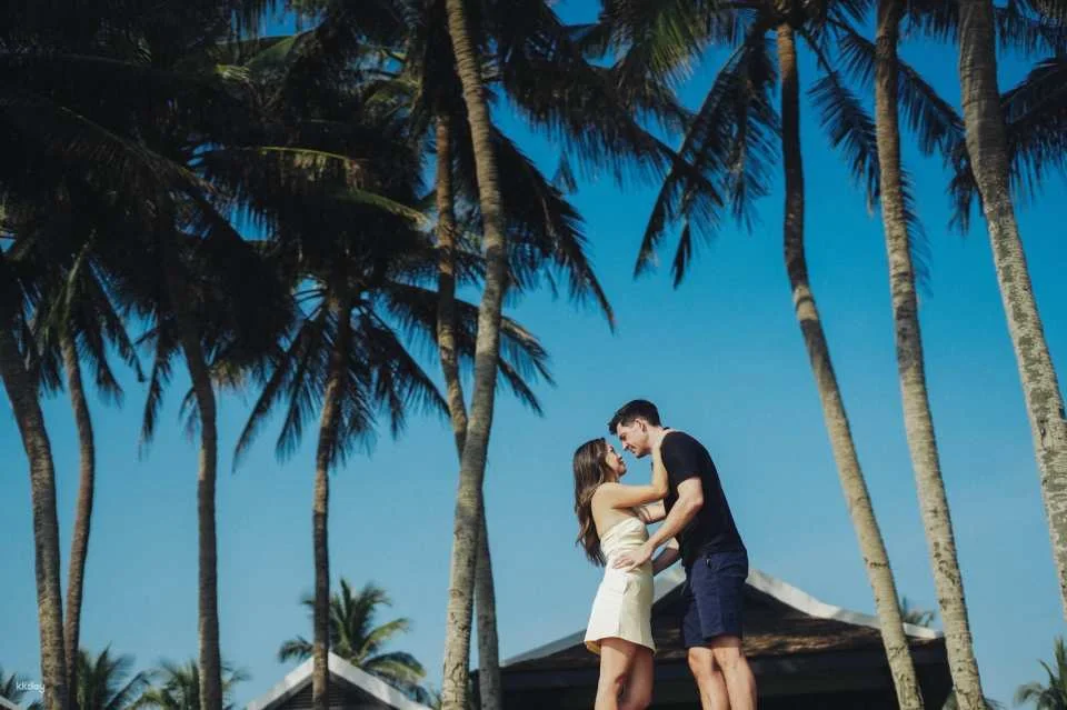 Da Nang: Beach Photoshoot with Professional Photographer