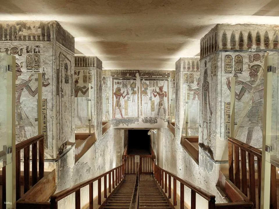 Valley Of Kings and Queens With Luxor Hot Air Balloon Ride