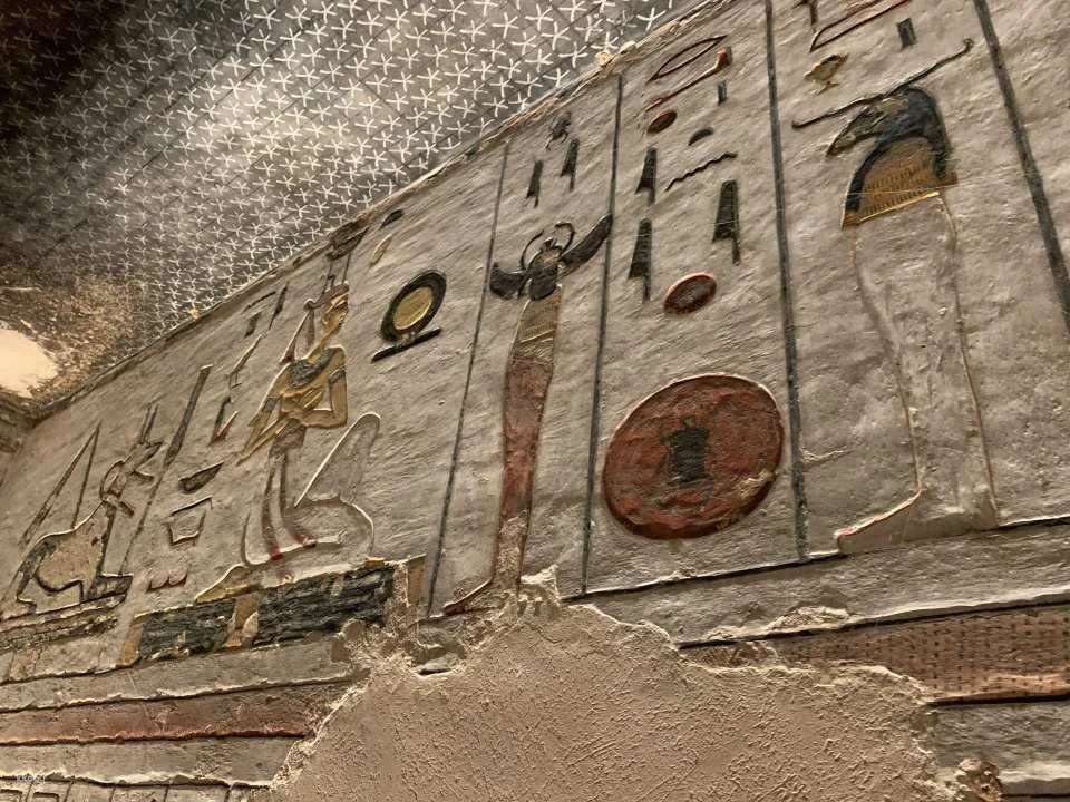 Valley Of Kings and Queens With Luxor Hot Air Balloon Ride