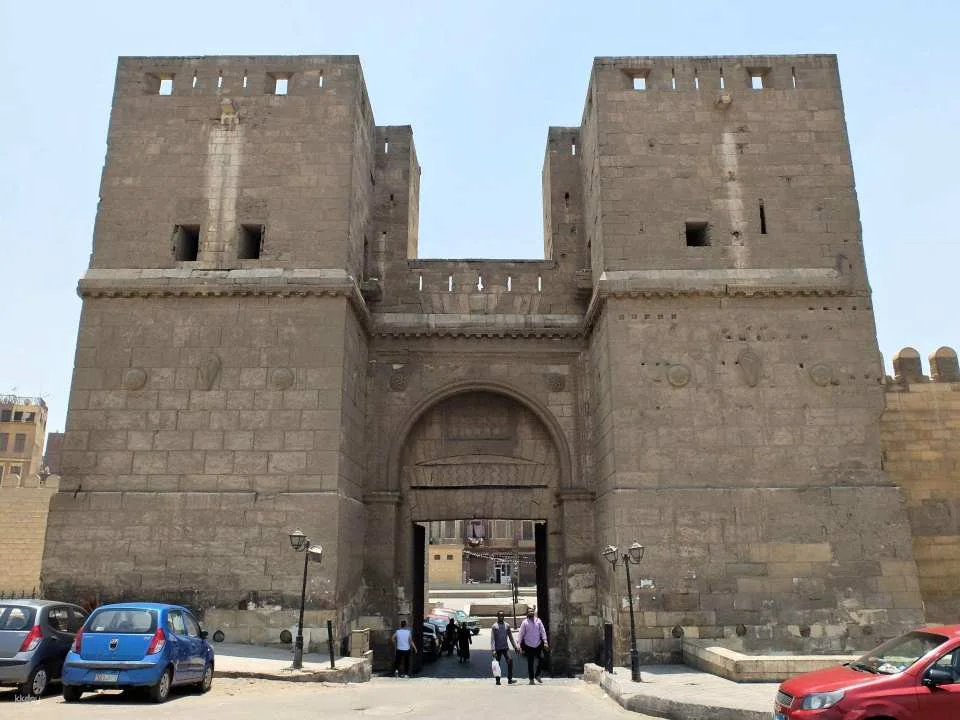 2-Days Islamic and Coptic Cairo Tour With Nile Felucca Ride