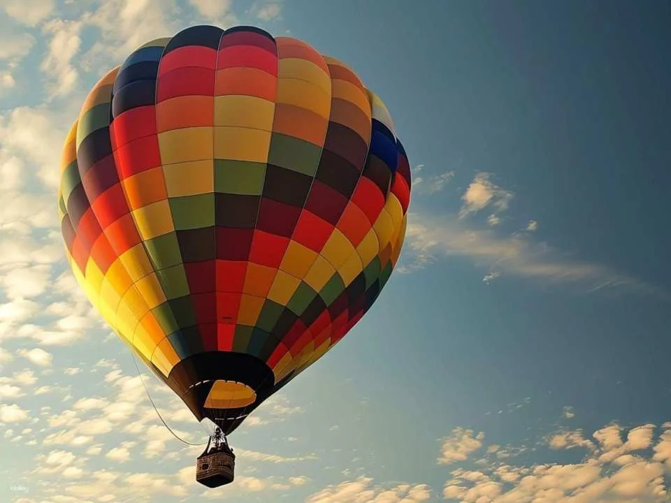 Hot Air Balloon With Hatshepsut Temple , Memnon & Felucca Ride