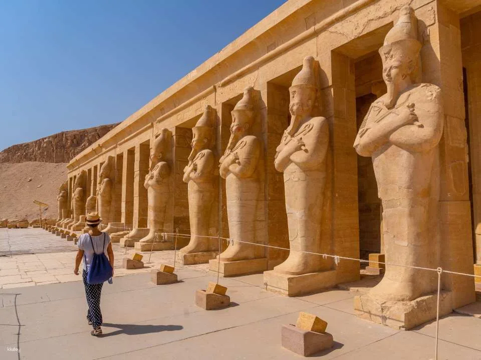Full-Day Royal Tombs of West Bank Luxor Tour With Private Guide