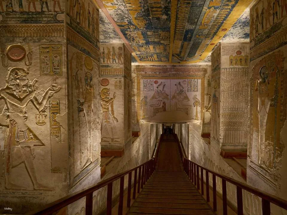 Full-Day Royal Tombs of West Bank Luxor Tour With Private Guide