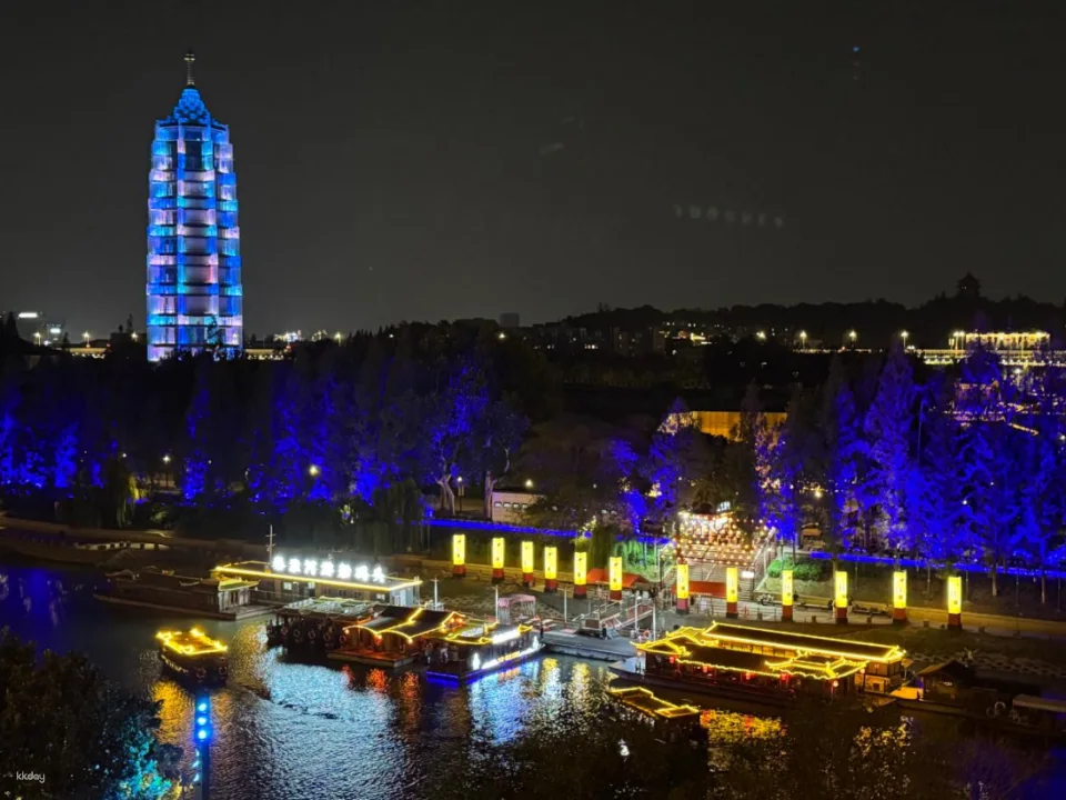 Nanjing Outer Qinhuai River | Enjoy a 30-minute tour of the ancient city of Jinling illuminated by lights and historical sites (day and night tours available)