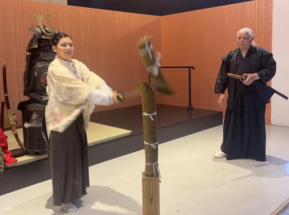 Osaka Rinku Castle | Sumo Wrestling Show & Samurai Iaido Experience (Meal Included, Optional)