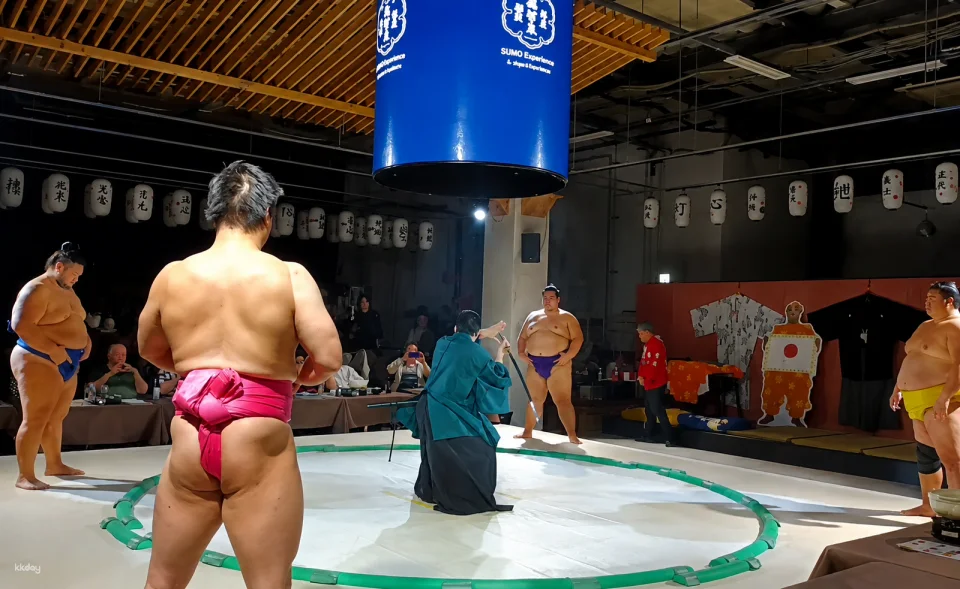 Osaka Rinku Castle | Sumo Wrestling Show & Samurai Iaido Experience (Meal Included, Optional)