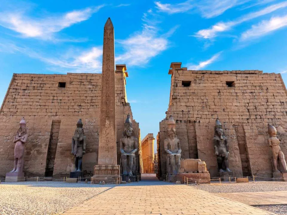 Full-Day Private East Bank Luxor Tour & West Bank Temple Visits