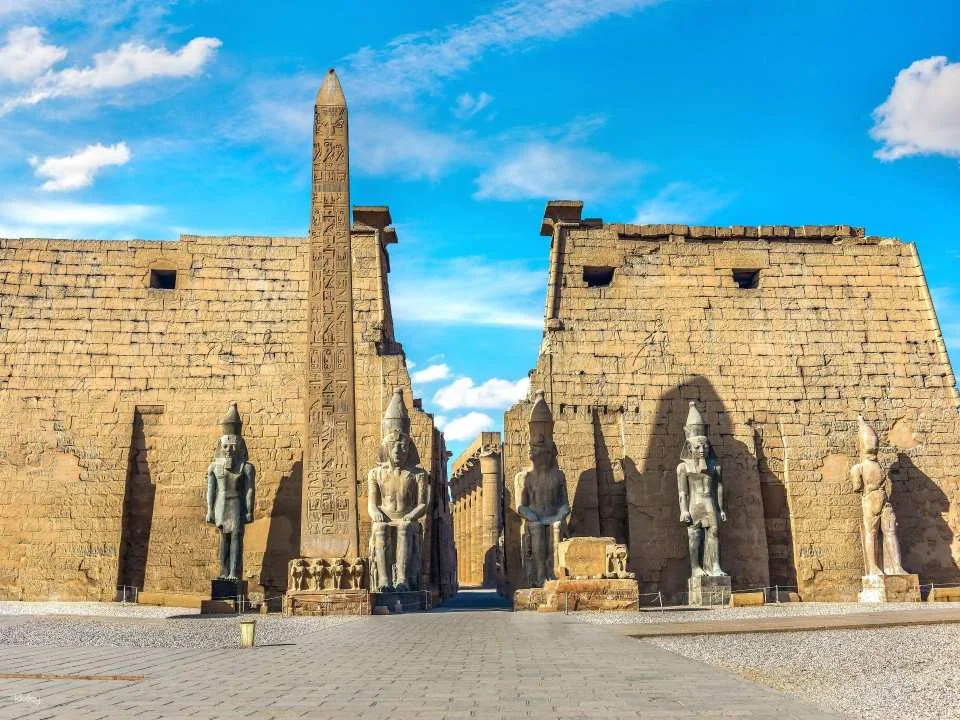 East Bank Luxor Tour With West Bank, Valley of Kings & Karnak