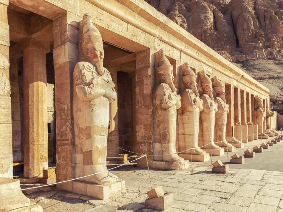 Full-Day Valley Of The Queens Tour With Karnak Temple & Memnon