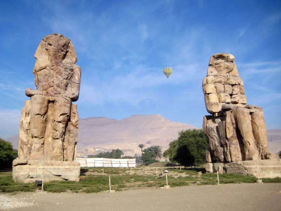 Full-Day Valley Of The Queens Tour With Karnak Temple & Memnon