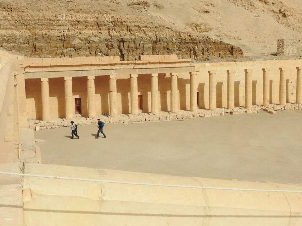 Private Valley Of The Queens Tour With Hatshepsut and Memnon