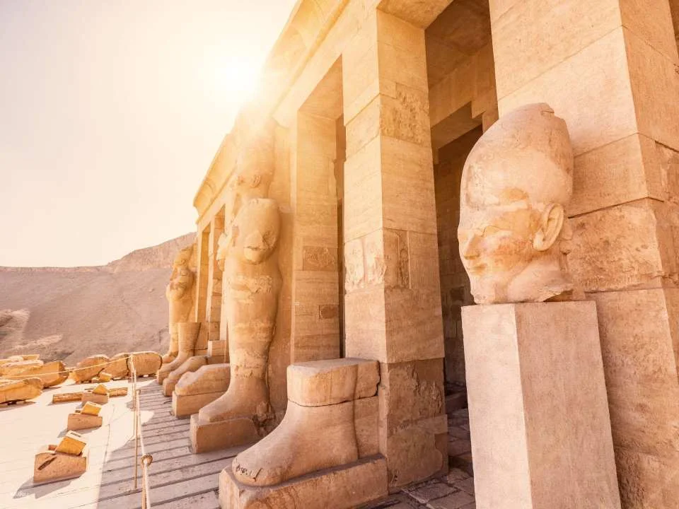 Luxor Full-Day Valley Of The Queens Tour With Kings & Felucca