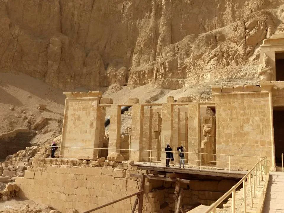Half-Day Colossi Of Memnon Tour With Hatshepsut Temple Visit