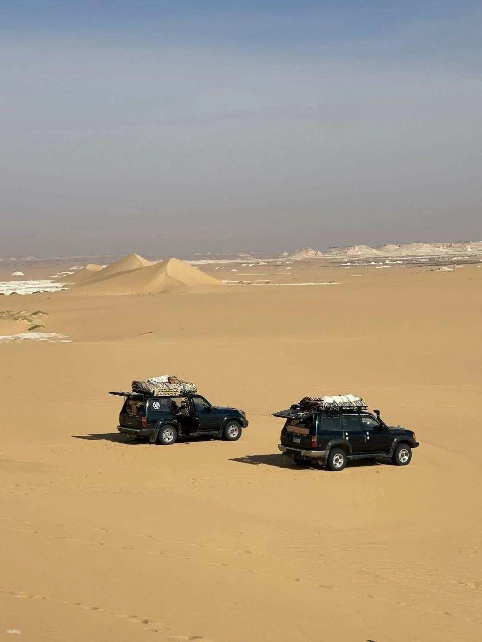 2-Day White & Black Desert Private Safari Tour from Bahariya Oasis