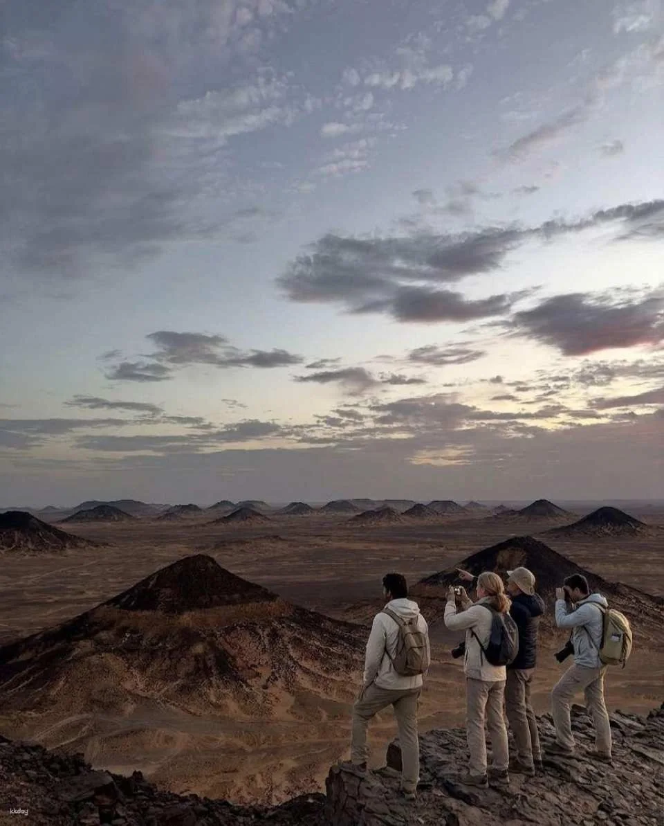 2-Day White & Black Desert Private Safari Tour from Bahariya Oasis