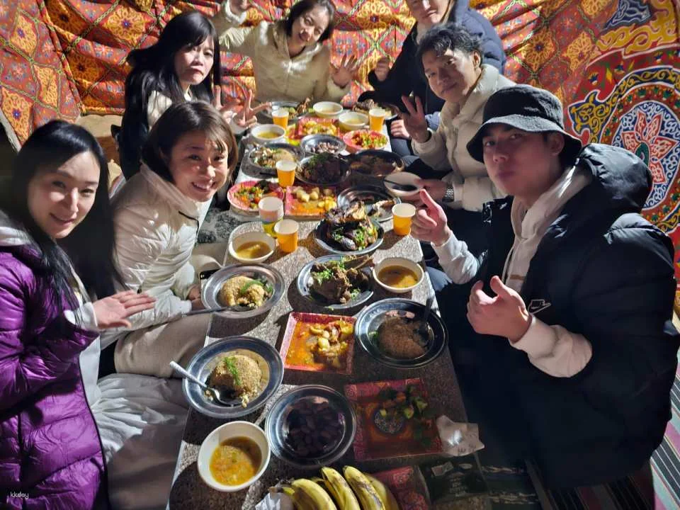 2-Day White & Black Desert Private Safari Tour from Bahariya Oasis