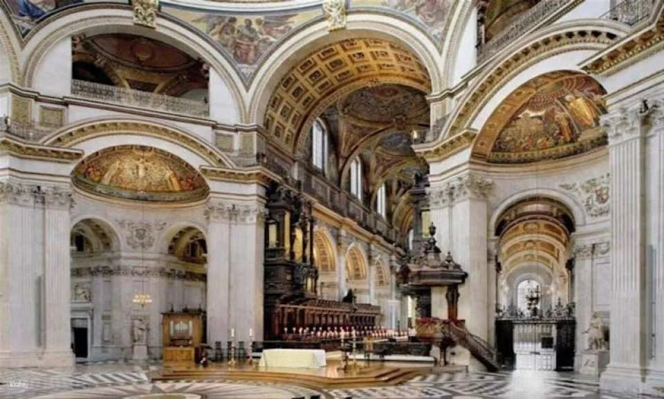 Harry Potter Guided Tour with Thames Cruise and St Paul’s Cathedral