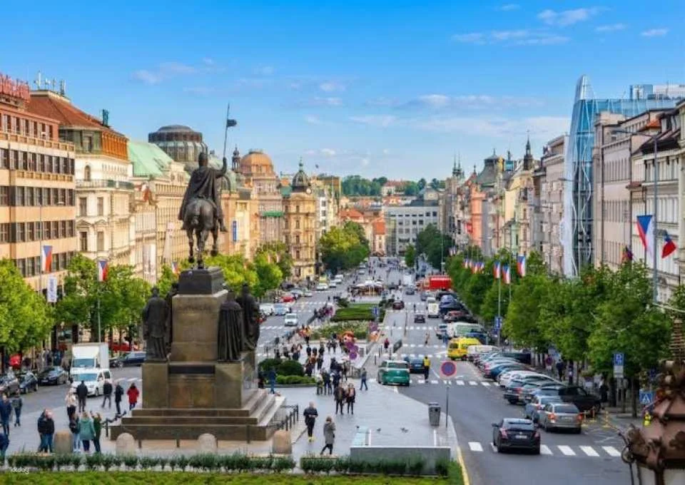 Prague Castle and Orloj with National Museum or Jewish Quarter