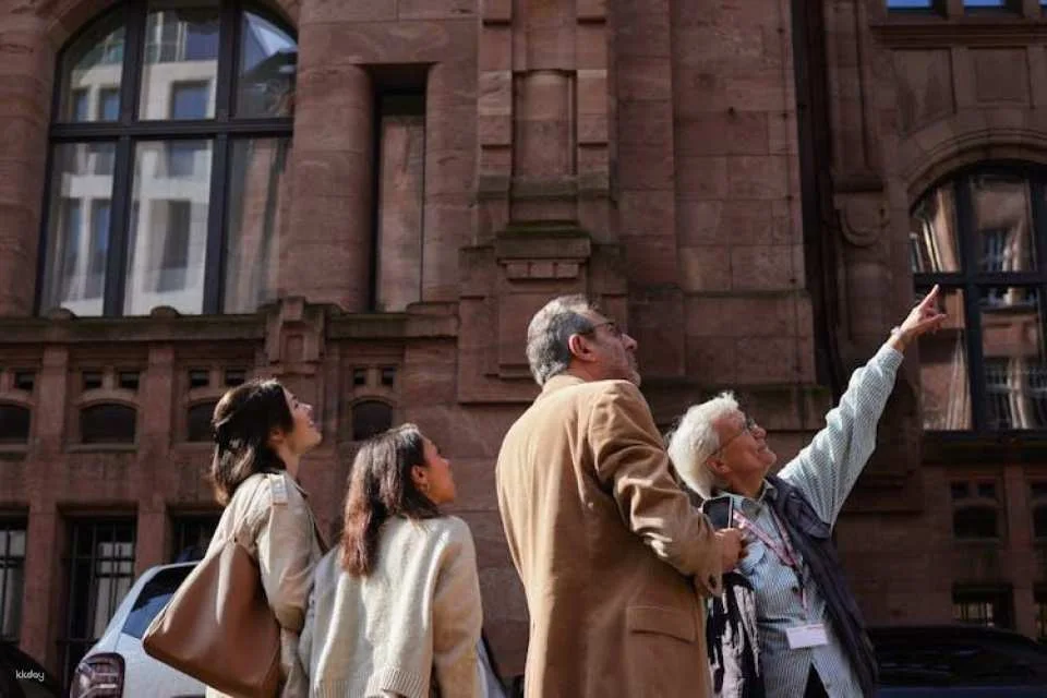 2-Hour Guided Walking Tour of Düsseldorf in German